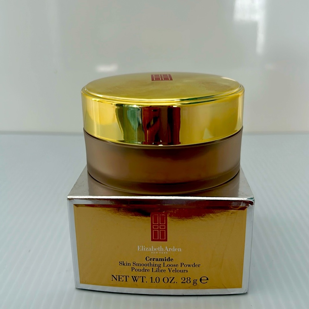 ELIZABETH ARDEN SKIN SMOOTHING LOOSE POWDER-Shade 04 Deep